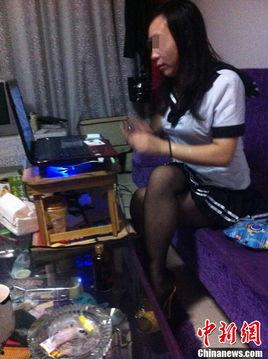 国产丝袜会所在线视频,揭秘国产丝袜会所的线上魅力